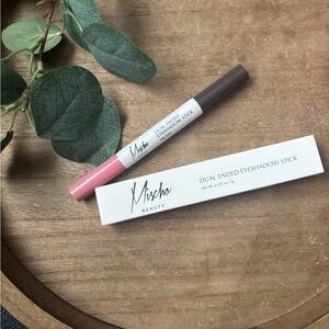MISCHO BEAUTY
Dual Ended Eyeshadow Stick